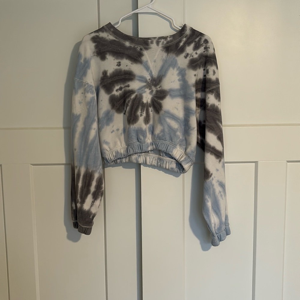 Aeropostale cropped tie-dye crewneck